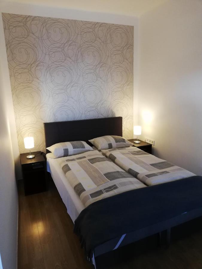 Eden Panzio Bed & Breakfast Егер Екстериор снимка
